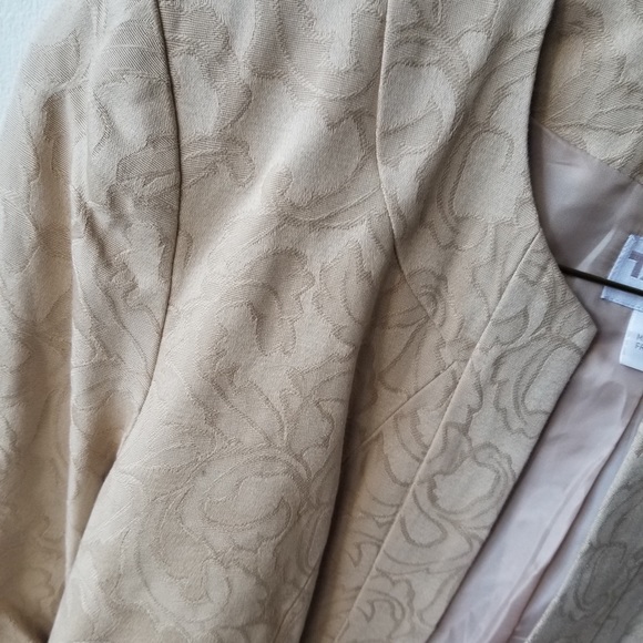 3 /$25 Casual jacket - Picture 3 of 5